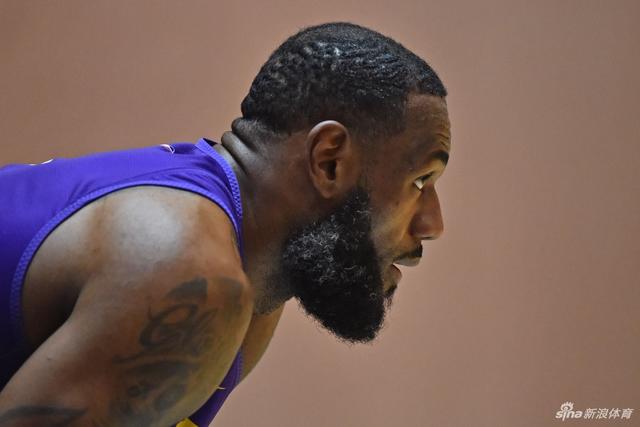 廖三宁26分中国男篮负澳大利亚 英格尔斯11分