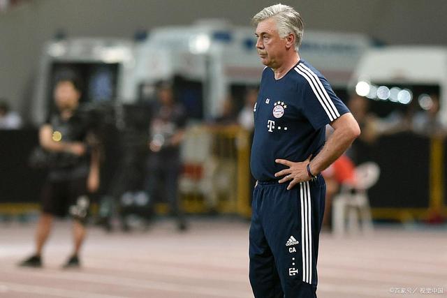 弗格32分辽宁终结上海16连胜 江苏不敌新疆